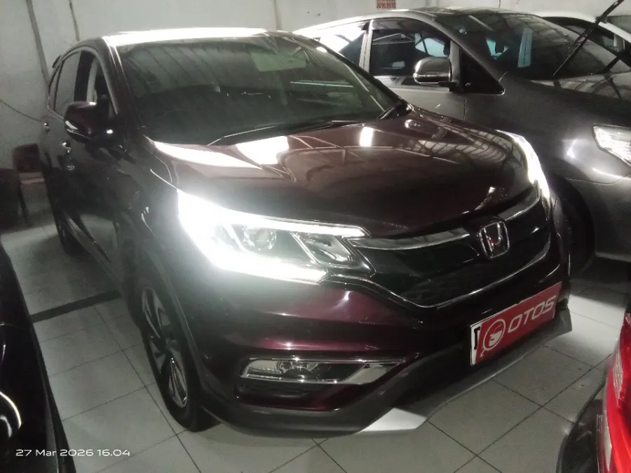 Foto Mobil Bekas Kanan Depan Honda CR-V 2.4 RM3 tahun 2015