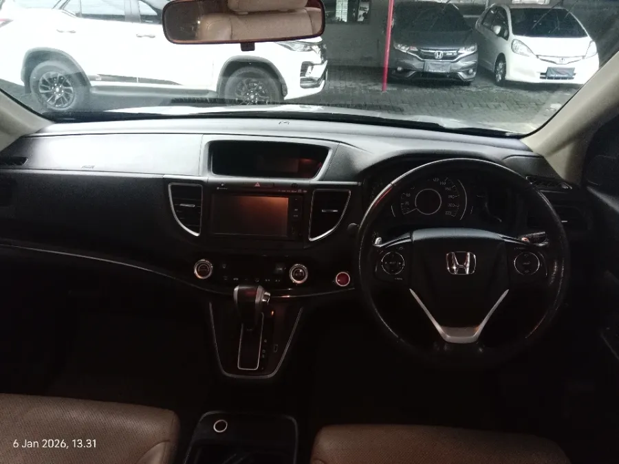 Foto Mobil Bekas Dashboard Honda CR-V 2.4 RM3 tahun 2016
