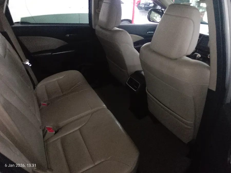 Foto Mobil Bekas Kabin Belakang Honda CR-V 2.4 RM3 tahun 2016