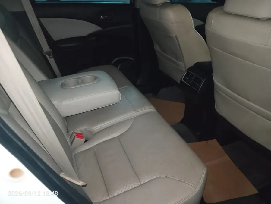 Foto Mobil Bekas Kabin Belakang Honda CR-V 2.4 RM3 tahun 2016