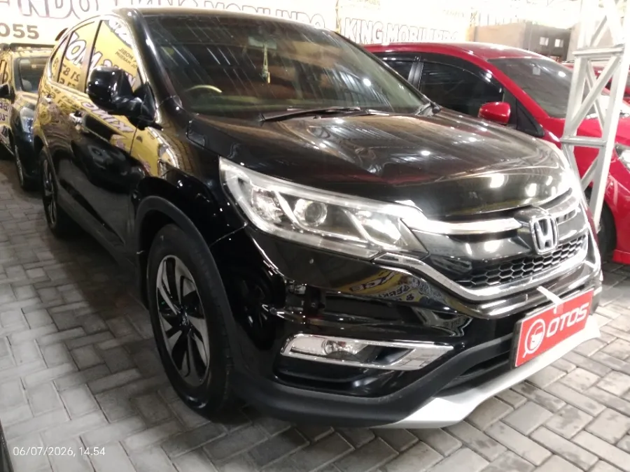 Foto Mobil Bekas Kanan Depan Honda CR-V 2.4 RM3 tahun 2016