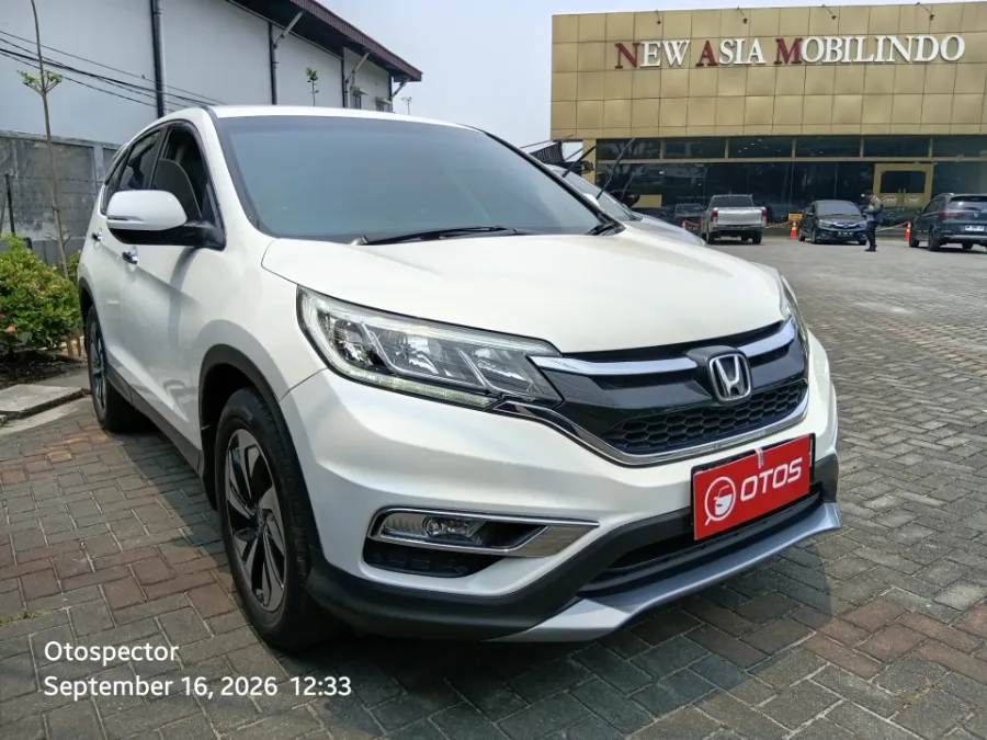 Foto Mobil Bekas Kanan Depan Honda CR-V 2.4 RM3 tahun 2016