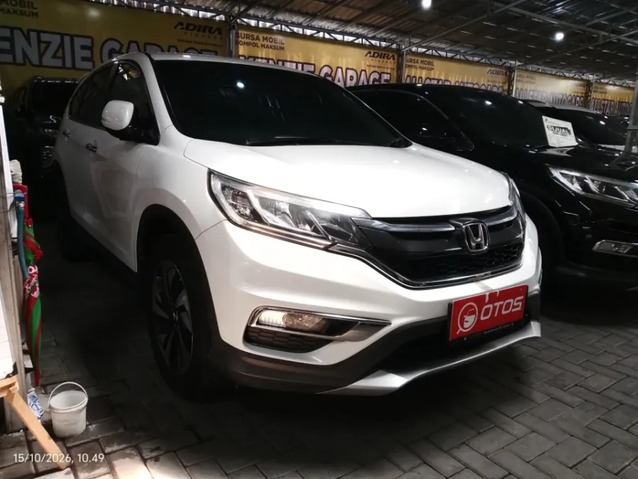 Foto Mobil Bekas Kanan Depan Honda CR-V 2.4 RM3 tahun 2016