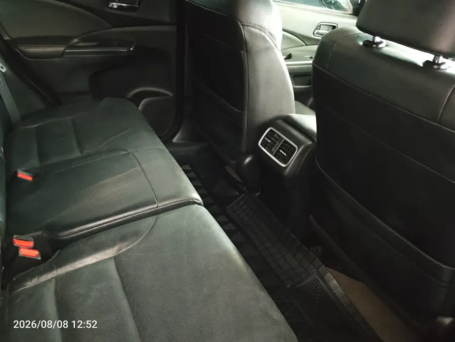 Foto Mobil Bekas Kabin Belakang Honda CR-V 2.4 RM3 tahun 2017