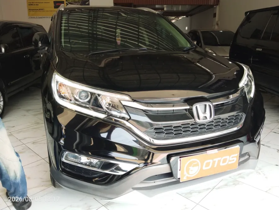 Foto Mobil Bekas Kanan Depan Honda CR-V 2.4 RM3 tahun 2017