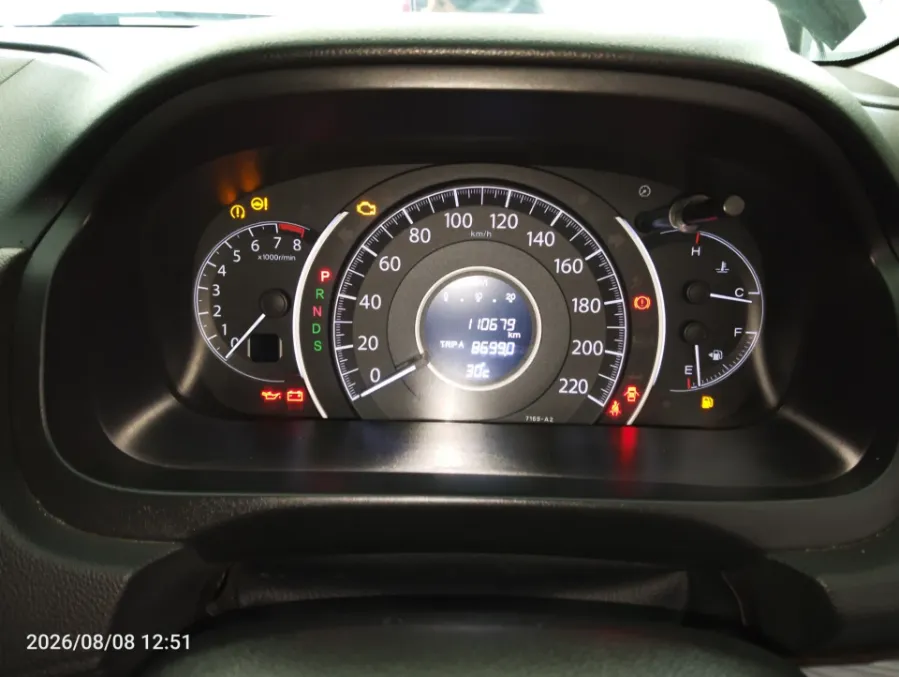 Foto Mobil Bekas Odometer Honda CR-V 2.4 RM3 tahun 2017
