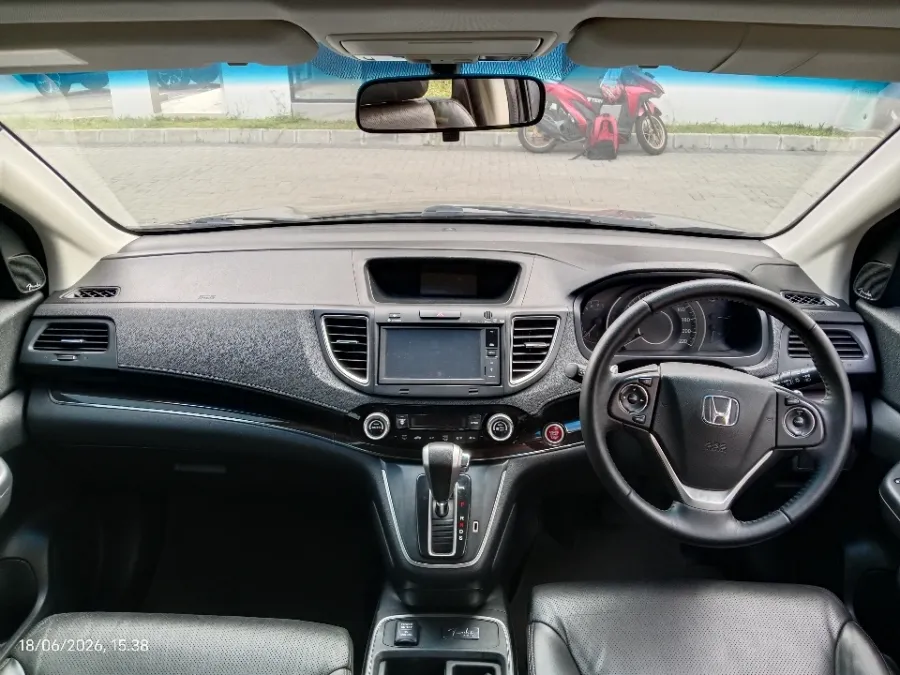 Foto Mobil Bekas Dashboard Honda CR-V 2.4 RS Prestige tahun 2016