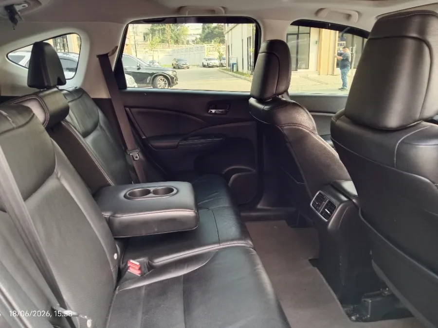 Foto Mobil Bekas Kabin Belakang Honda CR-V 2.4 RS Prestige tahun 2016