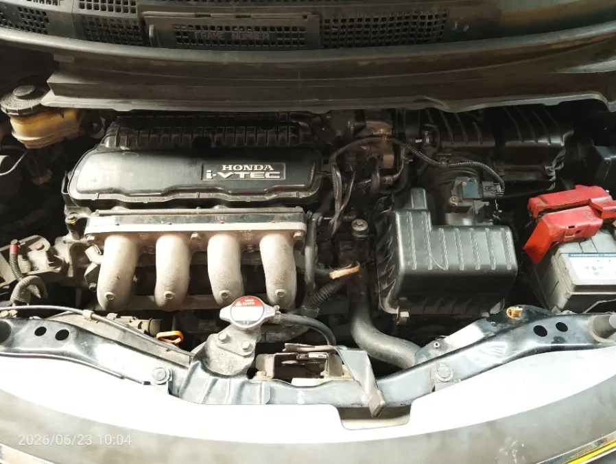 Foto Mobil Bekas Mesin Honda Freed 1.5 E tahun 2010