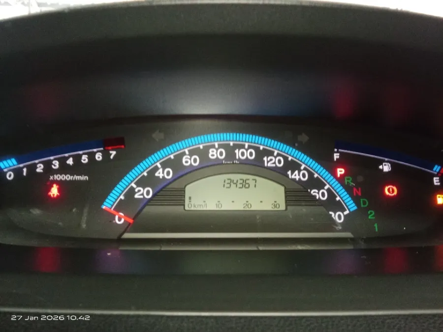 Foto Mobil Bekas Odometer Honda Freed 1.5 E tahun 2010