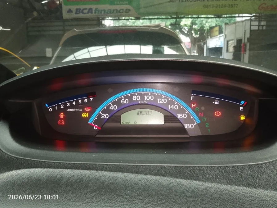 Foto Mobil Bekas Odometer Honda Freed 1.5 E tahun 2010