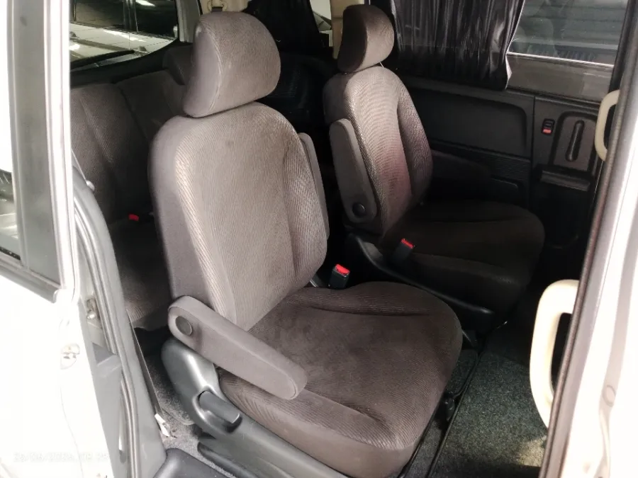 Foto Mobil Bekas Kabin Belakang Honda Freed 1.5 E tahun 2013