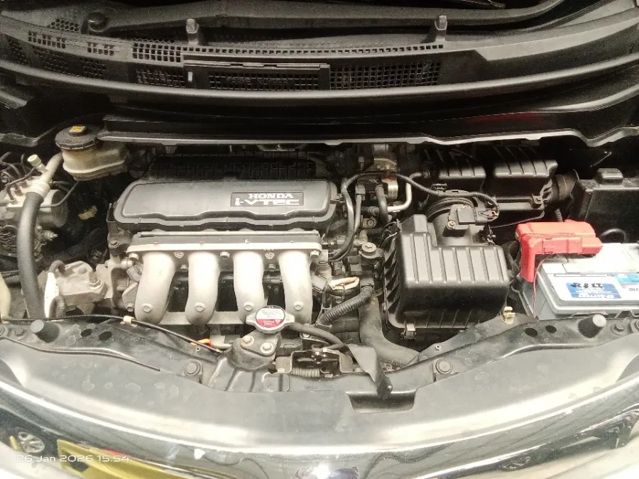 Foto Mobil Bekas Mesin Honda Freed 1.5 S tahun 2013