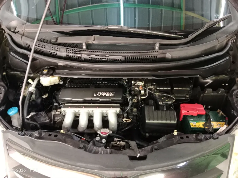 Foto Mobil Bekas Mesin Honda Freed 1.5 S tahun 2016