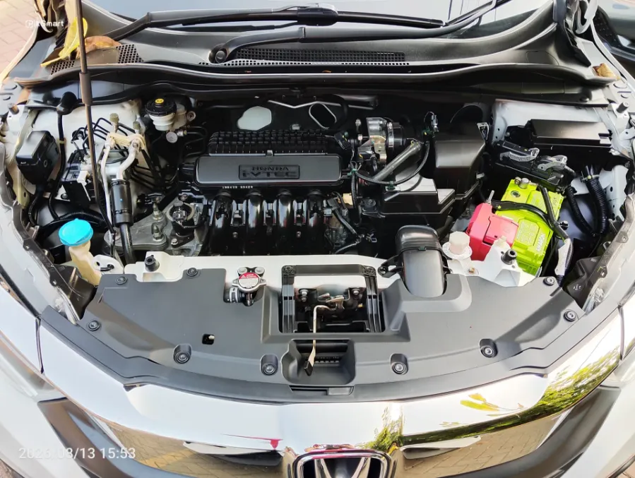 Foto Mobil Bekas Mesin Honda HR-V 1.5 tahun 2019