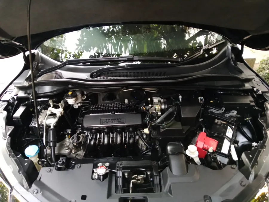 Foto Mobil Bekas Mesin Honda HR-V 1.5 tahun 2020