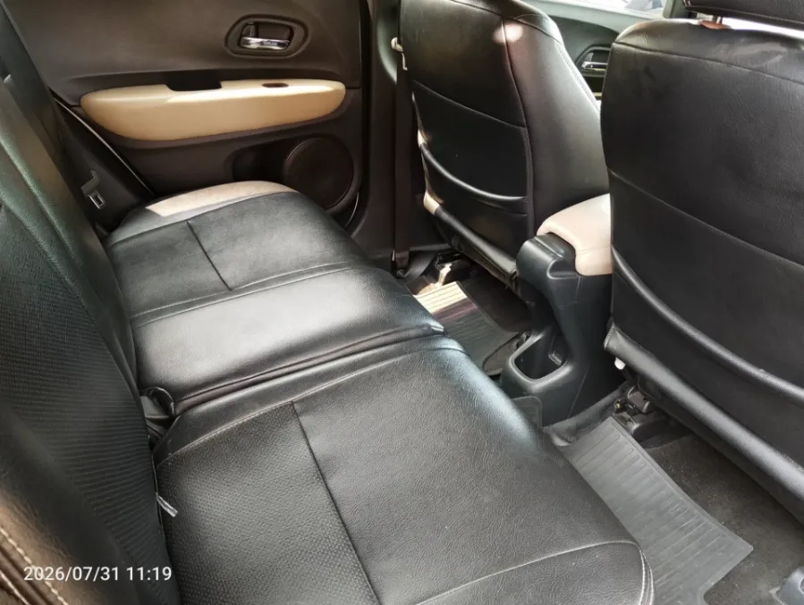 Foto Mobil Bekas Kabin Belakang Honda HR-V 1.5 A tahun 2016