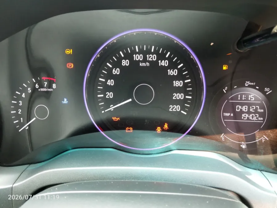 Foto Mobil Bekas Odometer Honda HR-V 1.5 A tahun 2016