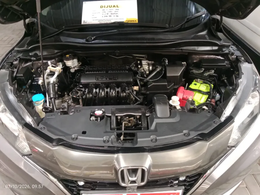 Foto Mobil Bekas Mesin Honda HR-V 1.5 E tahun 2016