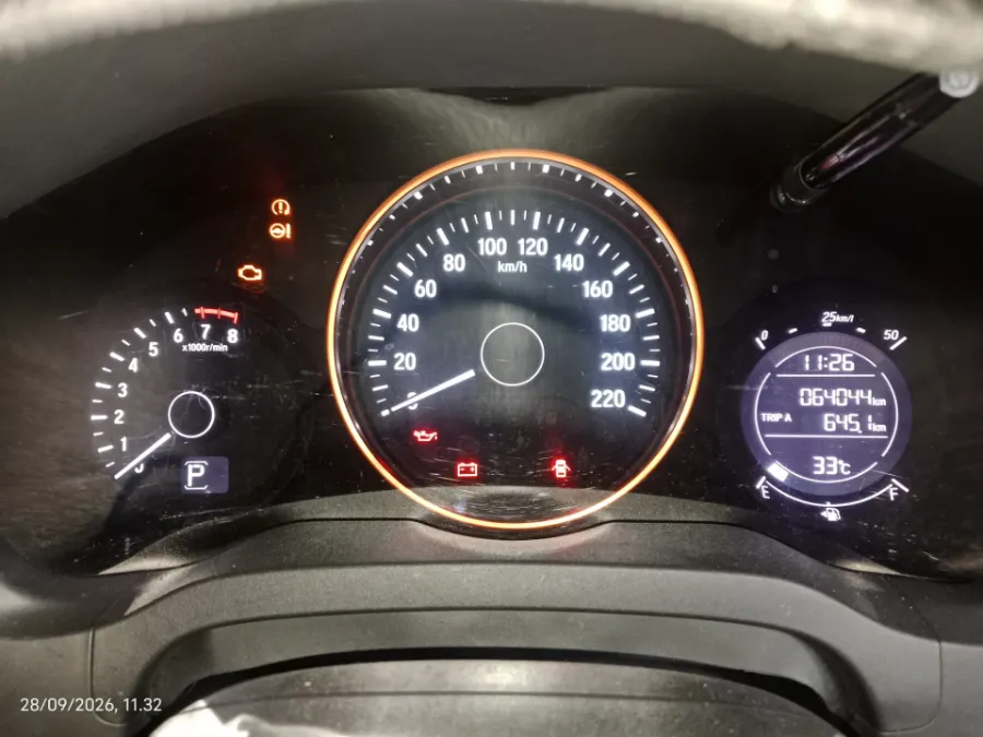 Foto Mobil Bekas Odometer Honda HR-V 1.5 E tahun 2016