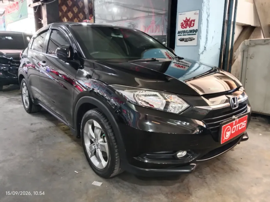 Foto Mobil Bekas Kanan Depan Honda HR-V 1.5 E tahun 2017