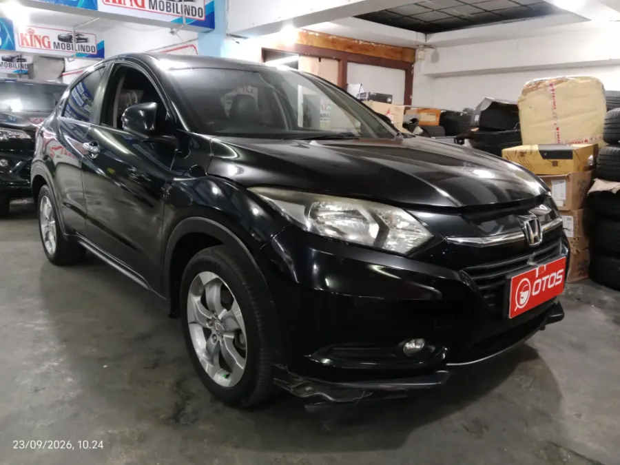 Foto Mobil Bekas Kanan Depan Honda HR-V 1.5 E tahun 2017