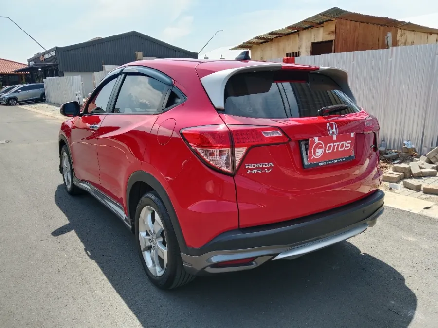 Foto Mobil Bekas Kiri Belakang Honda HR-V 1.5 E tahun 2017