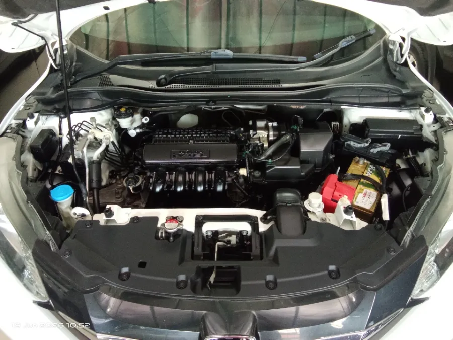 Foto Mobil Bekas Mesin Honda HR-V 1.5 E tahun 2017