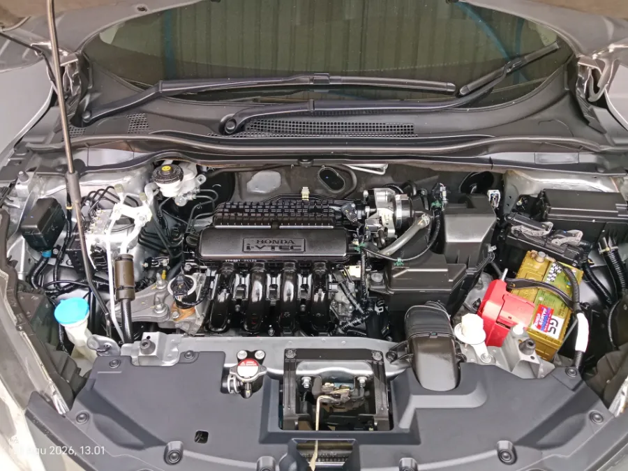 Foto Mobil Bekas Mesin Honda HR-V 1.5 E tahun 2017