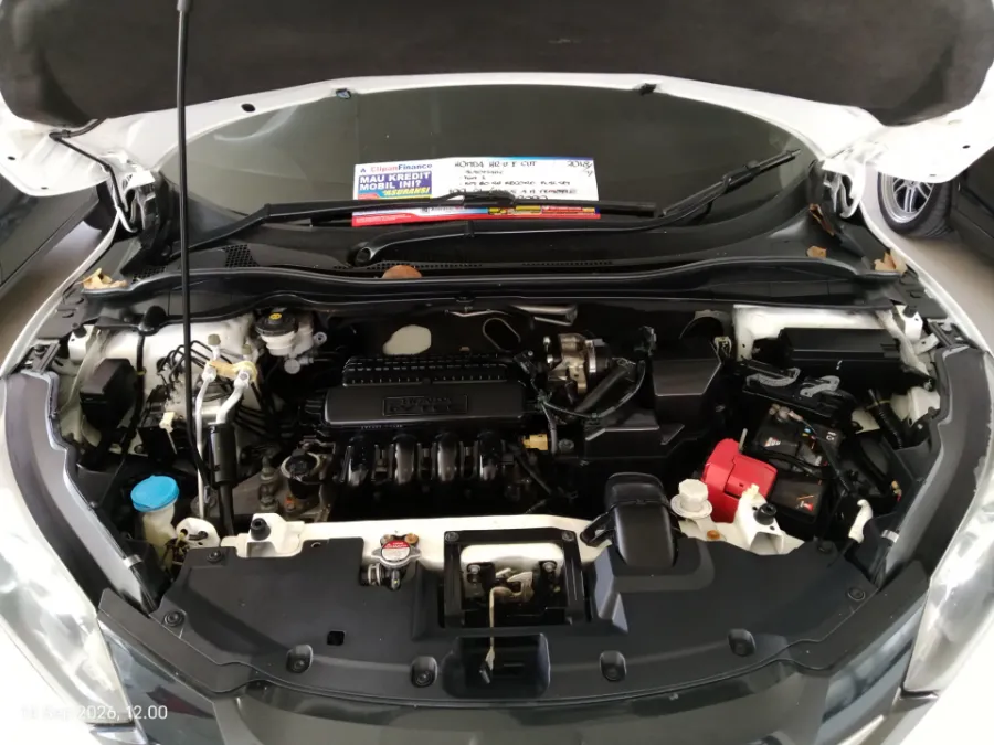 Foto Mobil Bekas Mesin Honda HR-V 1.5 E tahun 2017