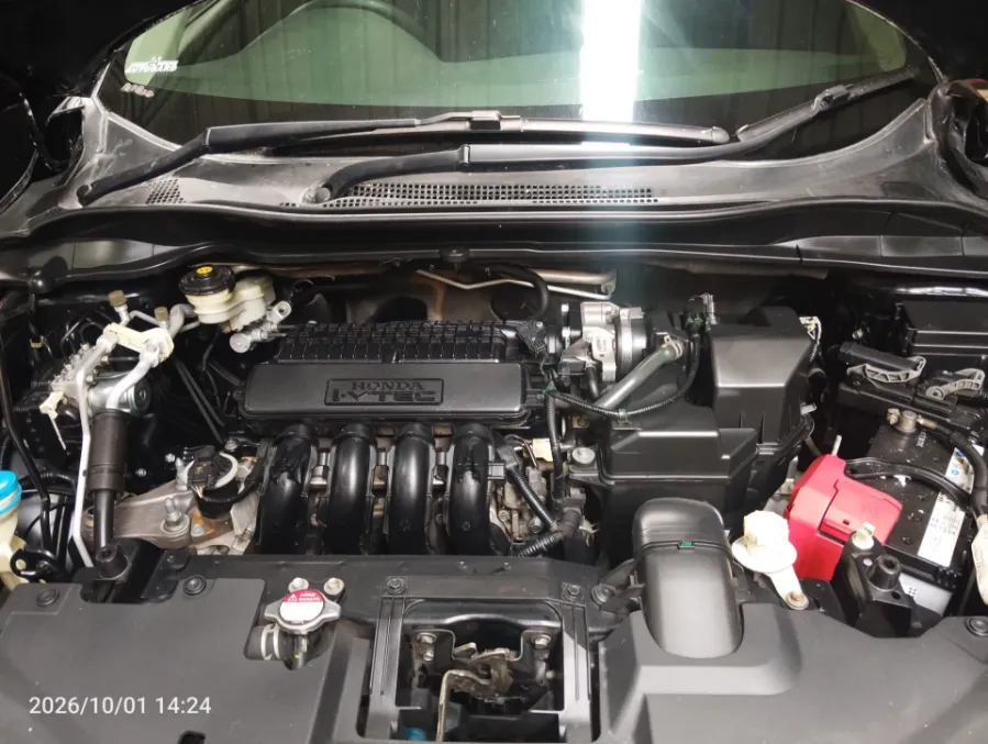 Foto Mobil Bekas Mesin Honda HR-V 1.5 E tahun 2017
