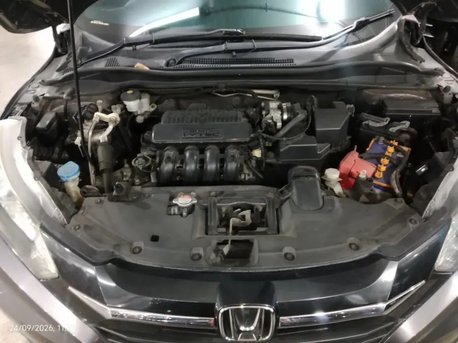 Foto Mobil Bekas Mesin Honda HR-V 1.5 E tahun 2017