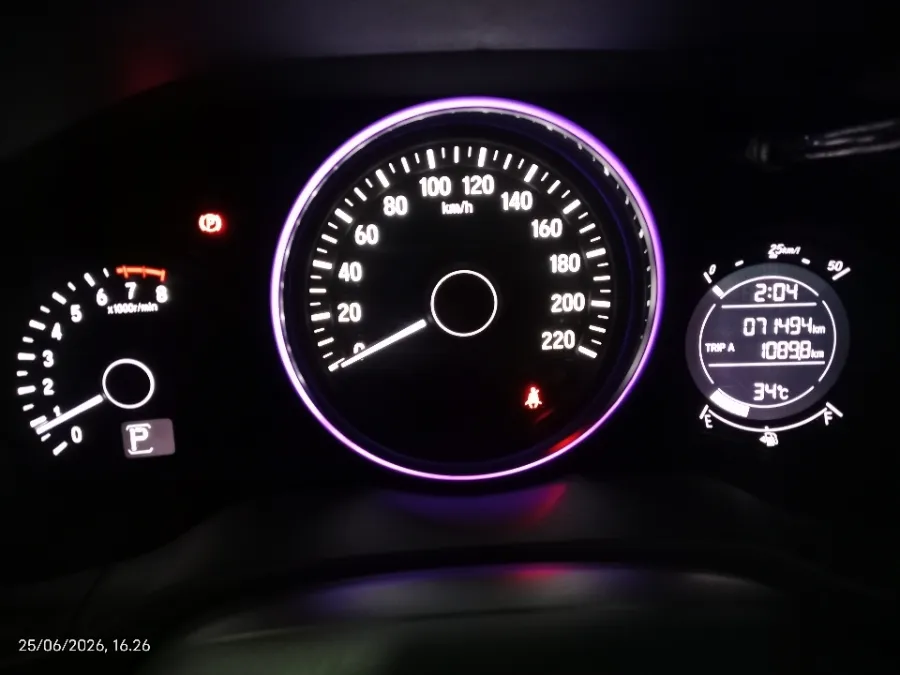 Foto Mobil Bekas Odometer Honda HR-V 1.5 E tahun 2017