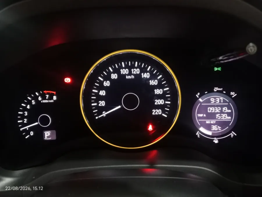 Foto Mobil Bekas Odometer Honda HR-V 1.5 E tahun 2017