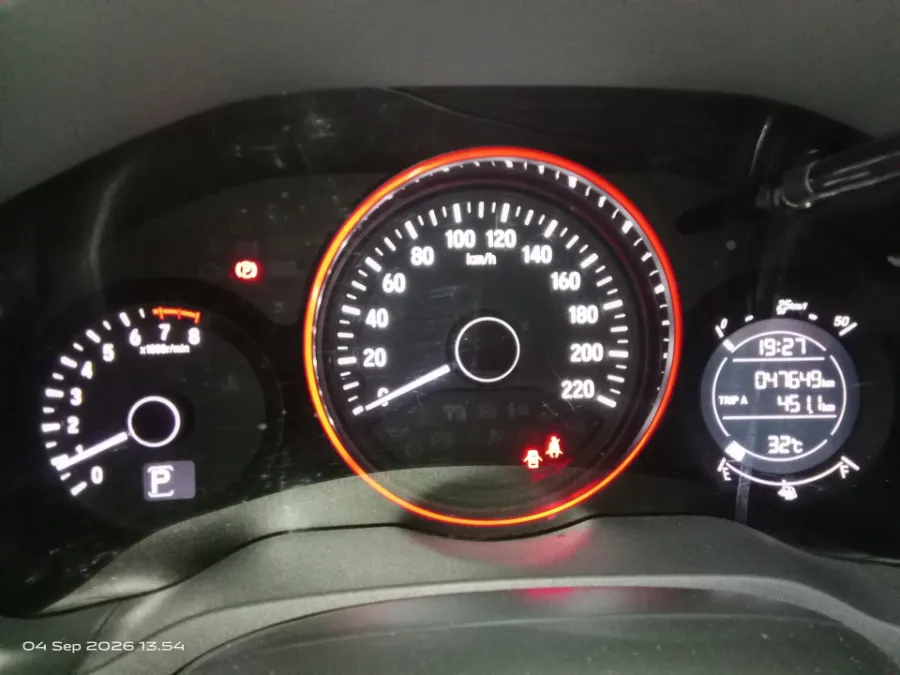 Foto Mobil Bekas Odometer Honda HR-V 1.5 E tahun 2017