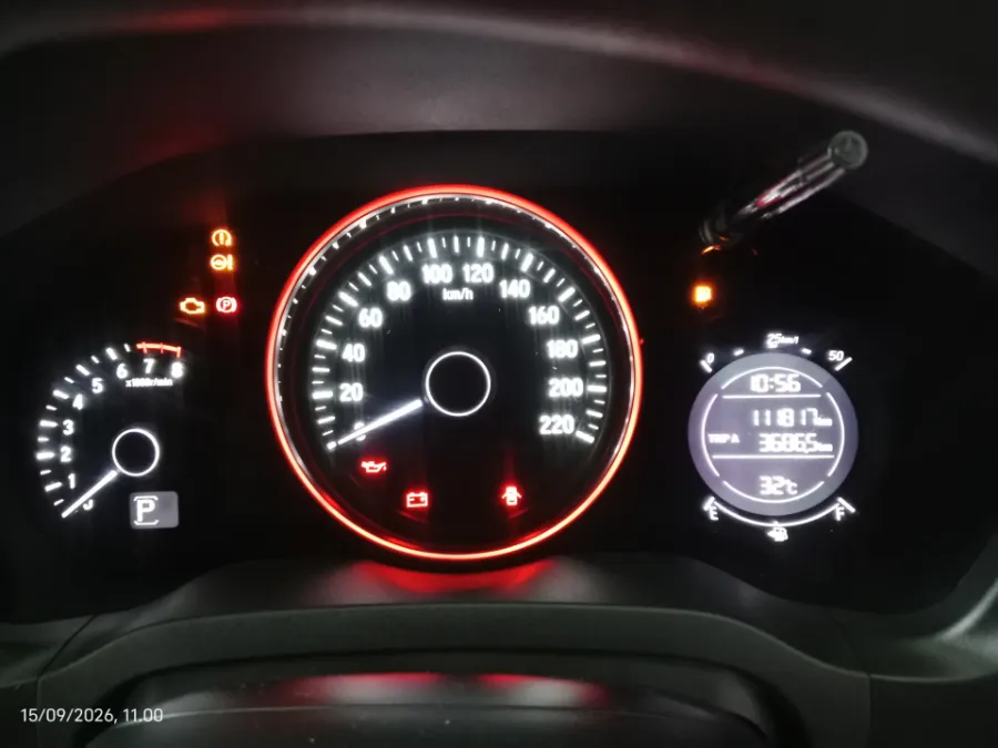 Foto Mobil Bekas Odometer Honda HR-V 1.5 E tahun 2017
