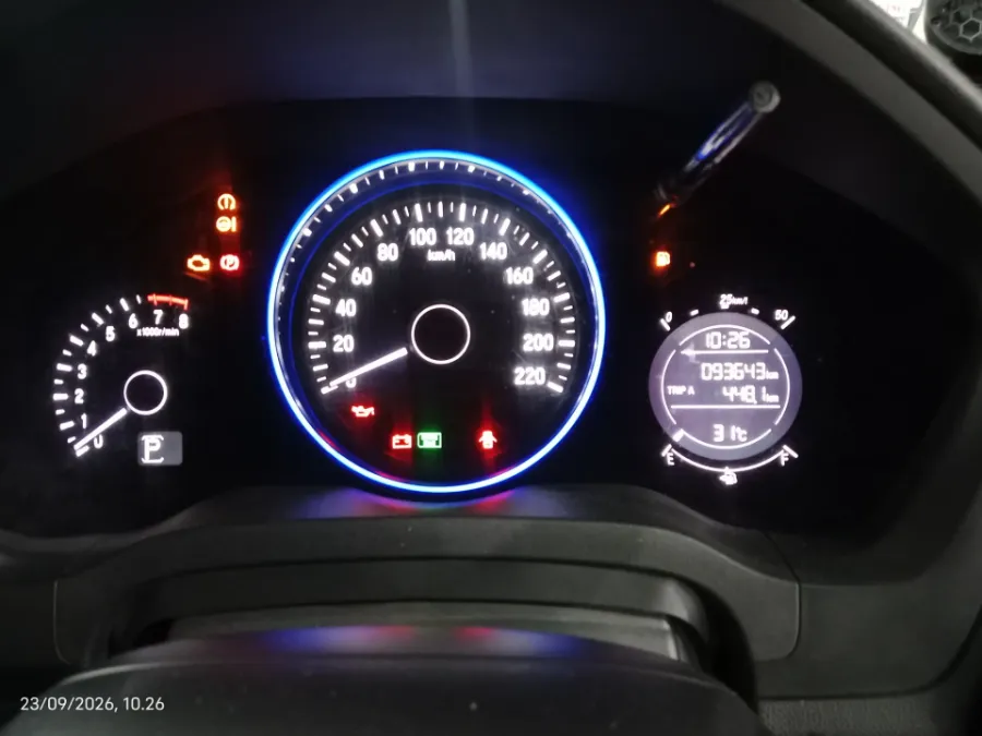 Foto Mobil Bekas Odometer Honda HR-V 1.5 E tahun 2017