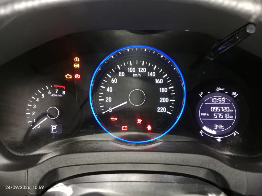 Foto Mobil Bekas Odometer Honda HR-V 1.5 E tahun 2017