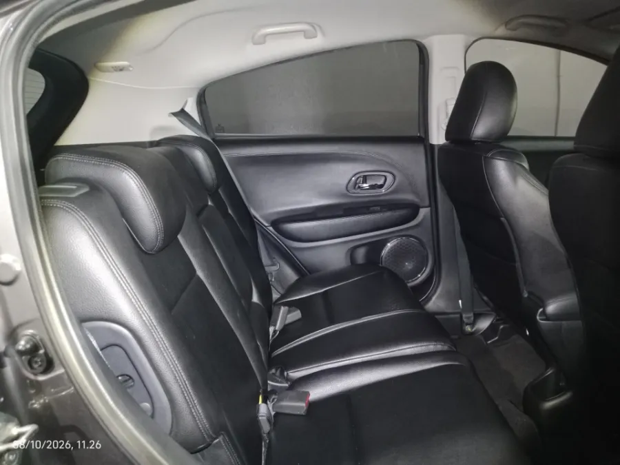 Foto Mobil Bekas Kabin Belakang Honda HR-V 1.5 E tahun 2018