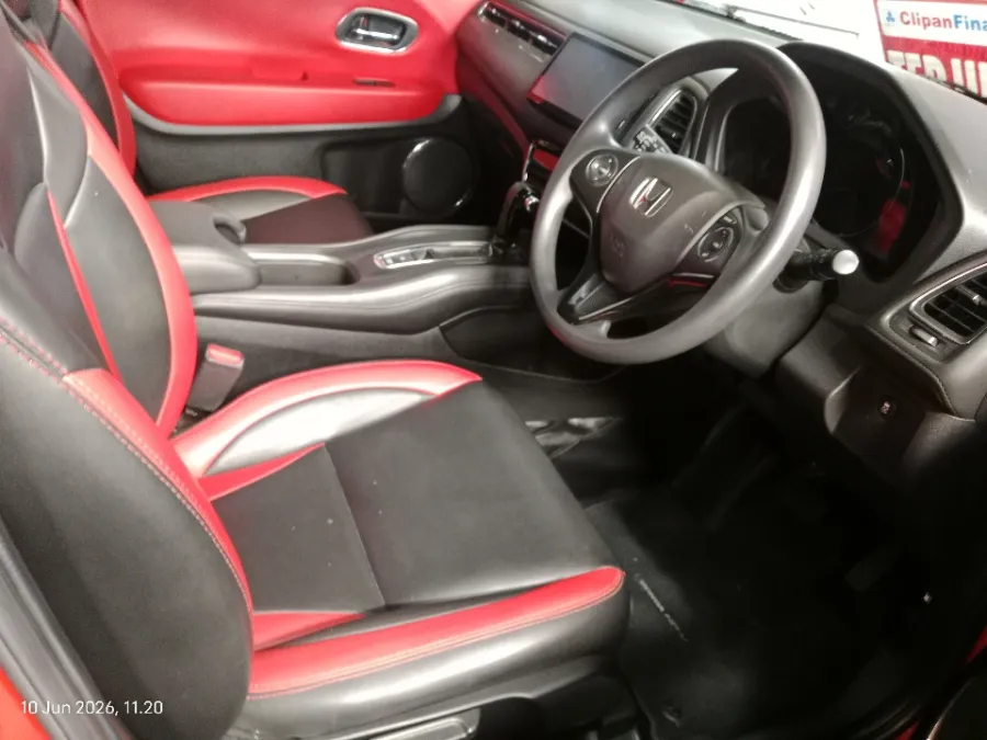 Foto Mobil Bekas Kabin Depan Honda HR-V 1.5 E tahun 2018