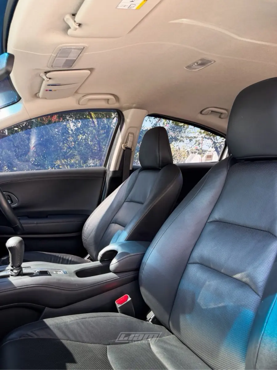 Foto Mobil Bekas Kabin Depan Honda HR-V 1.5 E tahun 2018