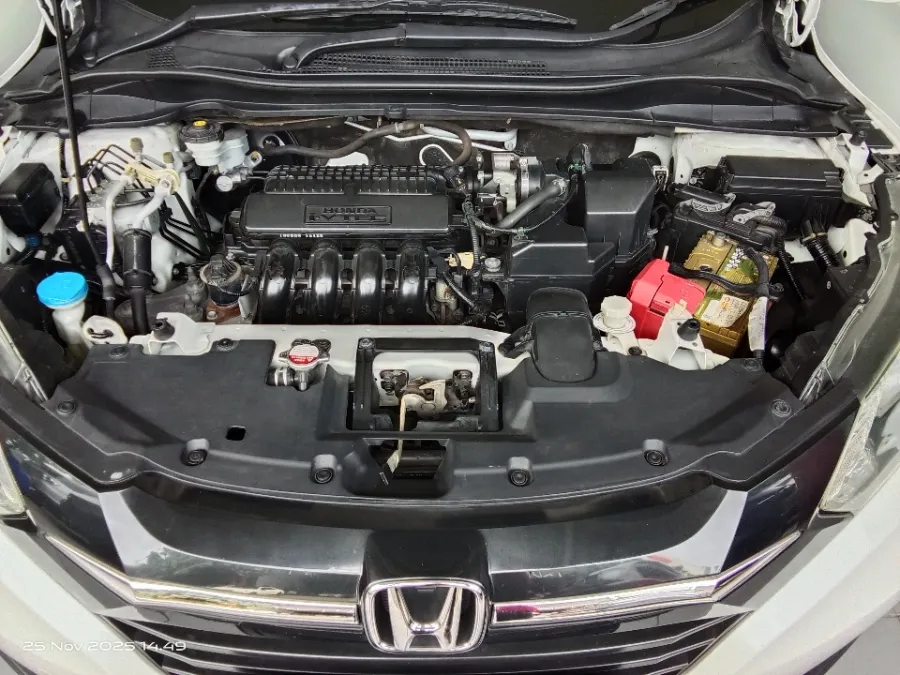 Foto Mobil Bekas Mesin Honda HR-V 1.5 E tahun 2018