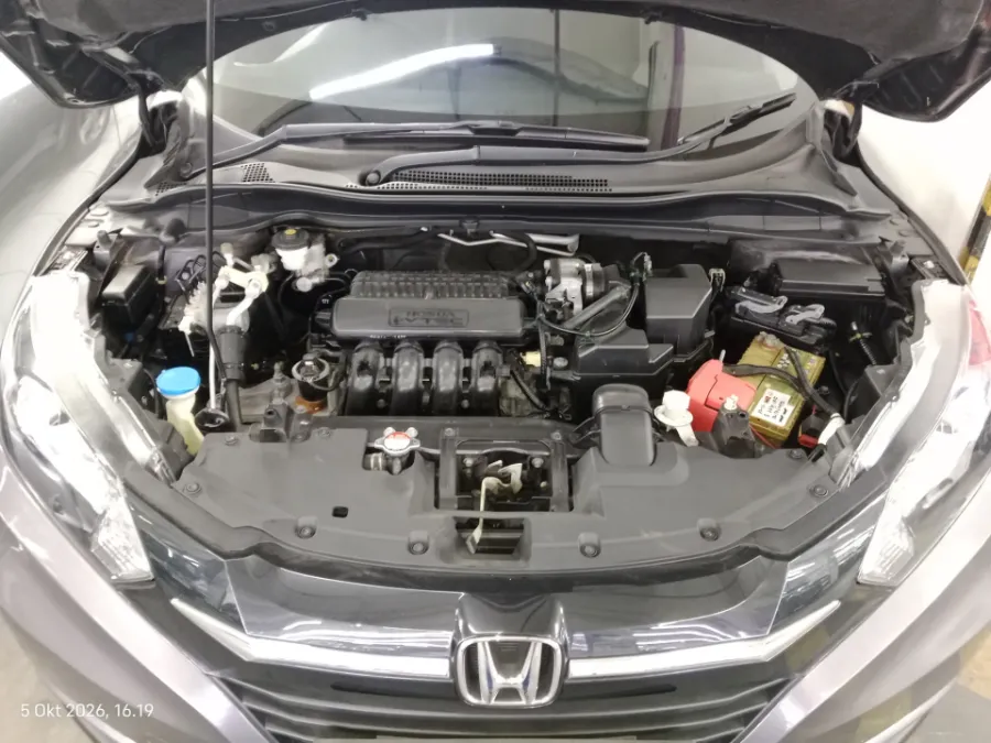 Foto Mobil Bekas Mesin Honda HR-V 1.5 E tahun 2018