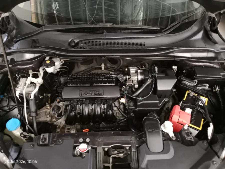 Foto Mobil Bekas Mesin Honda HR-V 1.5 E tahun 2018