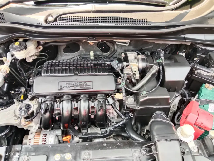 Foto Mobil Bekas Mesin Honda HR-V 1.5 E tahun 2018