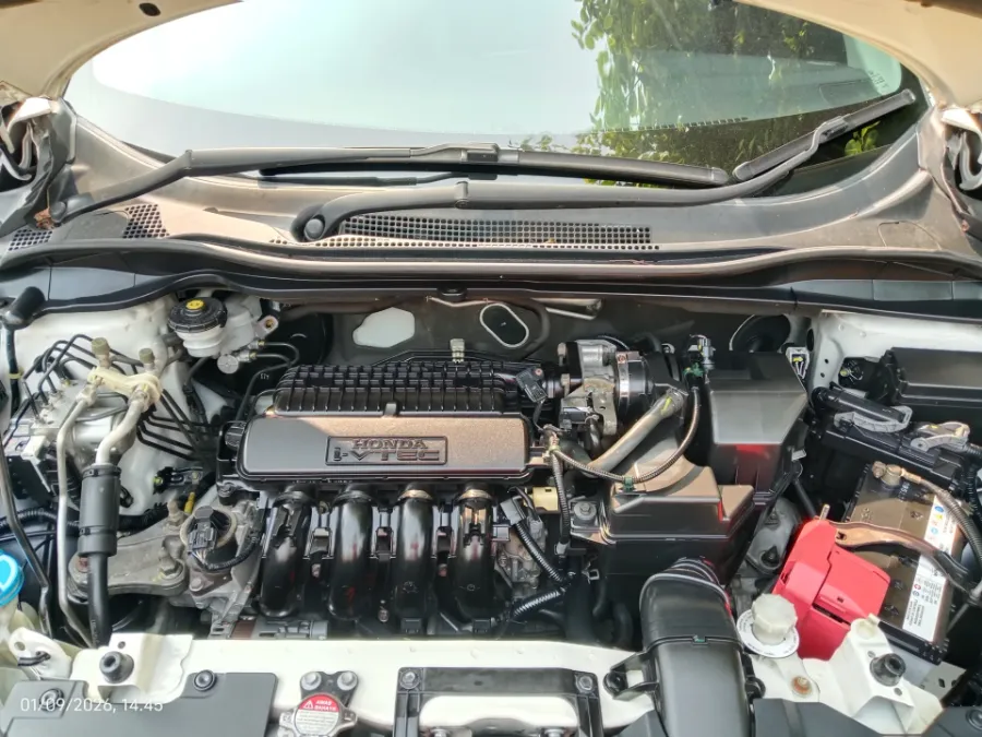 Foto Mobil Bekas Mesin Honda HR-V 1.5 E tahun 2018
