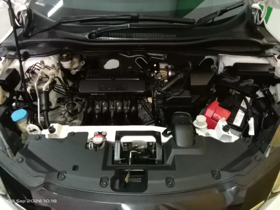 Foto Mobil Bekas Mesin Honda HR-V 1.5 E tahun 2018