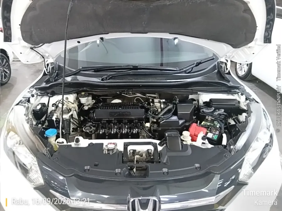 Foto Mobil Bekas Mesin Honda HR-V 1.5 E tahun 2018