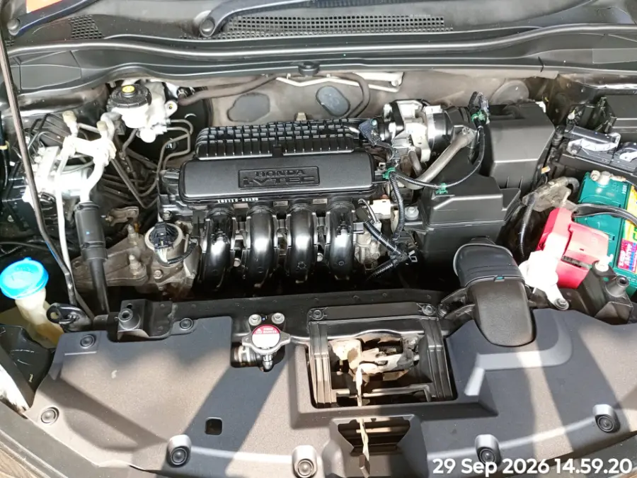 Foto Mobil Bekas Mesin Honda HR-V 1.5 E tahun 2018