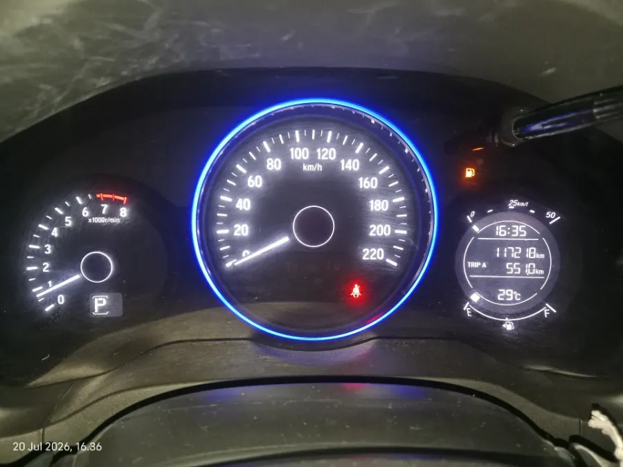 Foto Mobil Bekas Odometer Honda HR-V 1.5 E tahun 2018